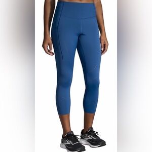 Brooks Women’s Blue Ash Method 3/4 Tight Size Medium
